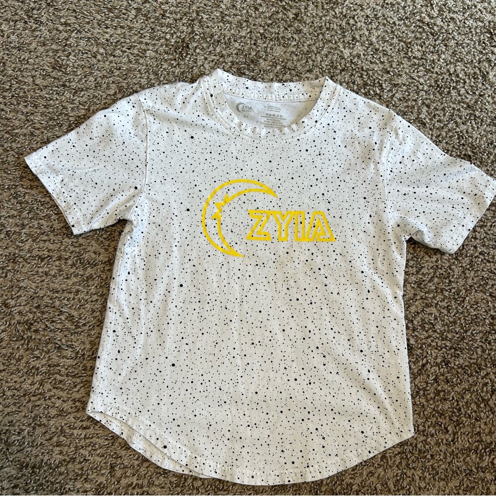 Zyia Kids Size 6-7 White Black and Yellow Graphic T-Shirt, 💯 Cotton